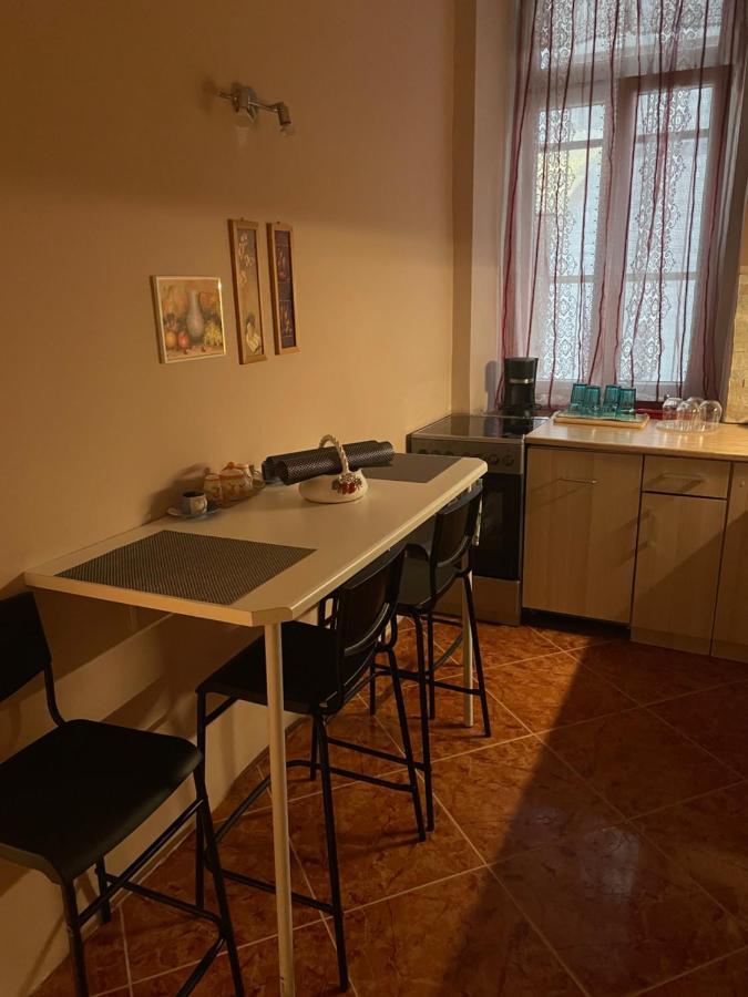 Clark Apartman ** Apartment