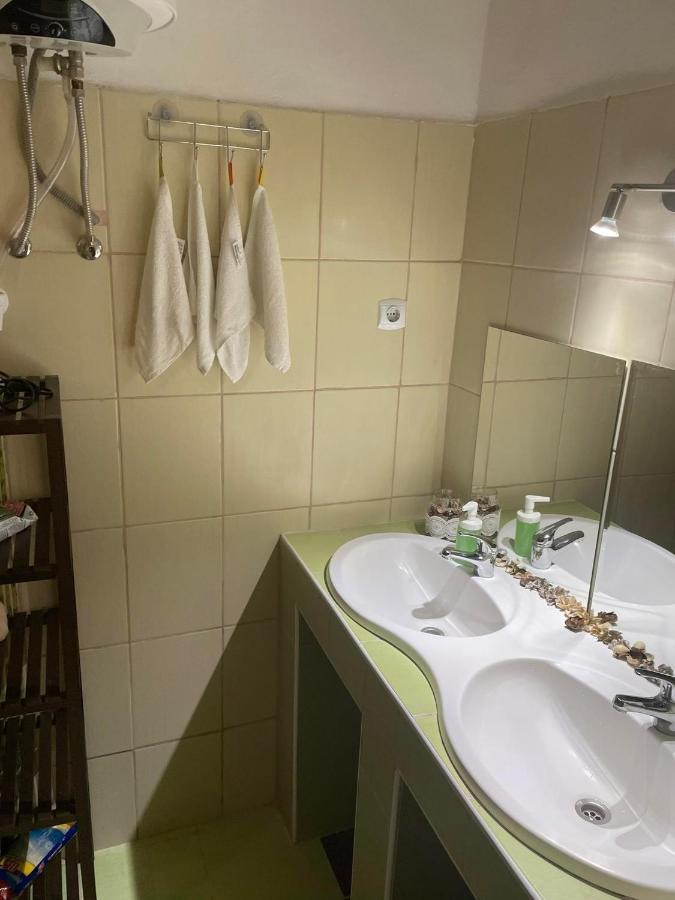 Clark Apartman ** Apartman