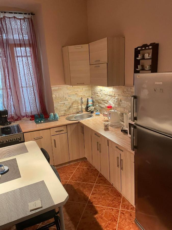 Apartman Clark Apartman ** *